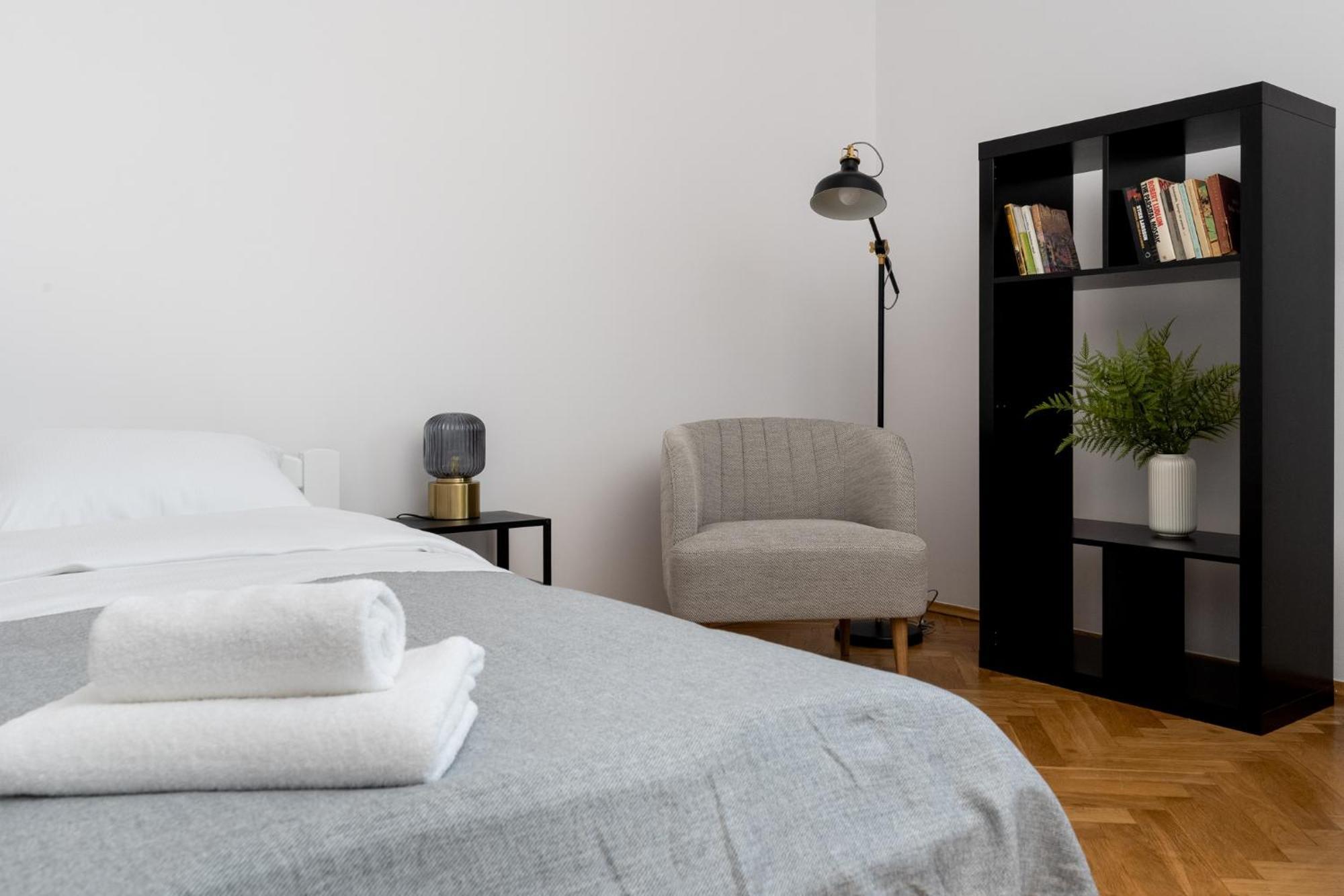 Old Town 2-bedroom Apartment